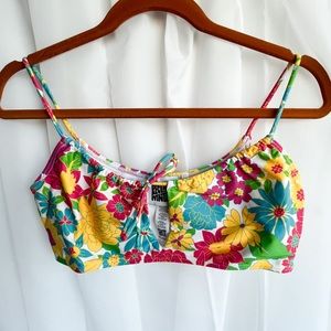 NEW! Reclaimed Vintage Tie Front Bikini Top in Multi Floral - US 8